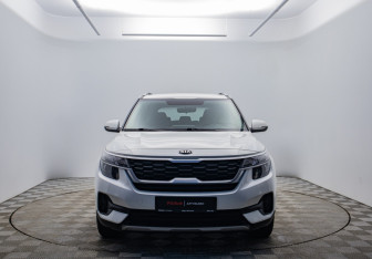 Подержанный автомобиль Kia Seltos 2020 года (8 фото)
