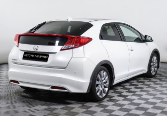 Подержанный автомобиль Honda Civic Sedan 2013 года (3 фото)