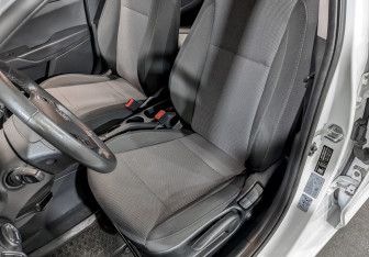 Подержанный автомобиль Hyundai Solaris Sedan 2020 года (20 фото)