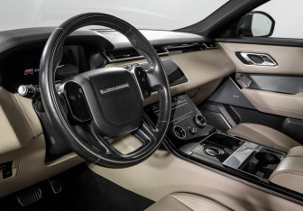 Подержанный автомобиль Land Rover Range Rover Velar 2017 года (14 фото)