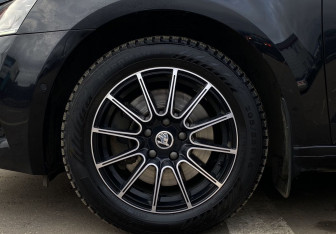 Подержанный автомобиль Skoda Octavia Liftback 2018 года (9 фото)