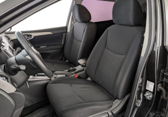 Подержанный автомобиль Nissan Tiida Hatchback 2015 года (20 фото)