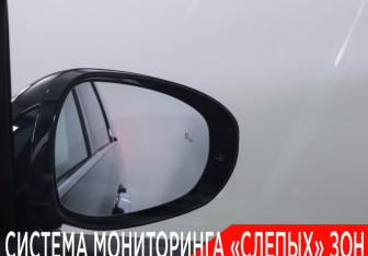 Подержанный автомобиль Voyah Dream 2025 года (26 фото)