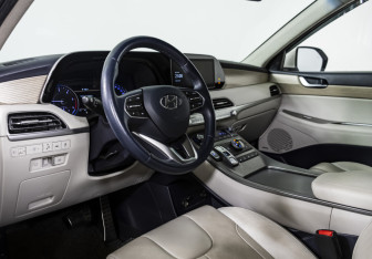 Подержанный автомобиль Hyundai Palisade 2020 года (9 фото)