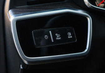 Подержанный автомобиль Audi A6 Sedan 2020 года (37 фото)