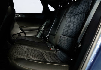 Подержанный автомобиль Kia Ceed Hatchback 2019 года (18 фото)