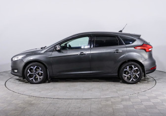 Подержанный автомобиль Ford Focus Hatchback 2018 года (3 фото)