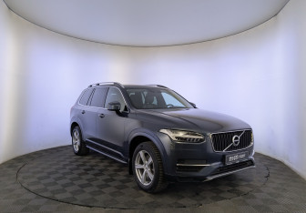 Подержанный автомобиль Volvo XC90 2019 года (3 фото)