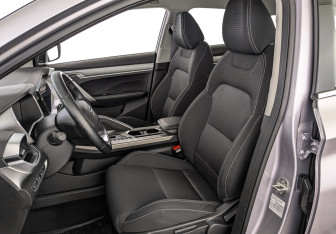 Подержанный автомобиль Geely Coolray 2023 года (20 фото)