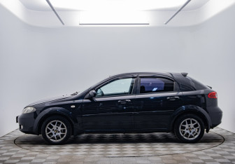 Подержанный автомобиль Chevrolet Lacetti Hatchback 2008 года (8 фото)
