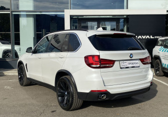 Подержанный автомобиль BMW X5 2017 года (7 фото)