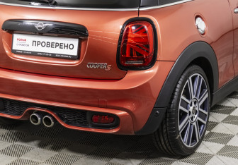 Подержанный автомобиль MINI Hatch 2020 года (7 фото)
