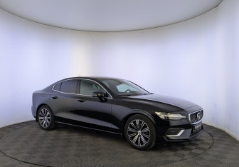 Подержанный автомобиль Volvo S60 2019 года (3 фото)