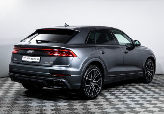 Подержанный автомобиль Audi Q8 2019 года (5 фото)