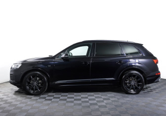Подержанный автомобиль Audi Q7 2020 года (8 фото)