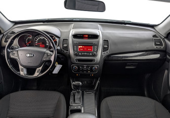 Подержанный автомобиль Kia Sorento 2018 года (14 фото)