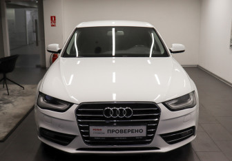 Подержанный автомобиль Audi A4 Sedan 2014 года (2 фото)