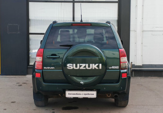 Подержанный автомобиль Suzuki Grand Vitara 2006 года (6 фото)