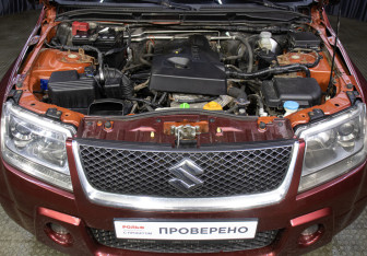 Подержанный автомобиль Suzuki Grand Vitara 2005 года (9 фото)