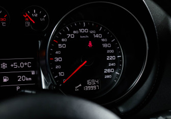 Подержанный автомобиль Audi TT Coupe 2012 года (11 фото)