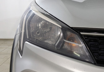 Подержанный автомобиль Kia Rio Hatchback 2021 года (9 фото)