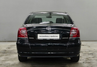 Подержанный автомобиль Toyota Avensis Sedan 2007 года (6 фото)