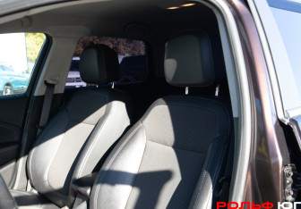 Подержанный автомобиль Opel Astra Wagon 2012 года (15 фото)