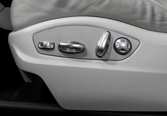 Подержанный автомобиль Porsche Macan 2017 года (20 фото)