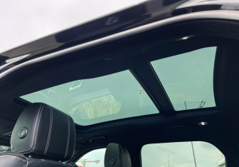 Подержанный автомобиль Land Rover Range Rover Velar 2021 года (15 фото)