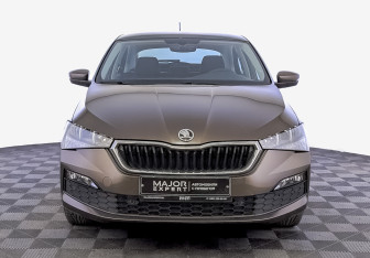 Подержанный автомобиль Skoda Rapid Liftback 2022 года (2 фото)