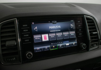 Подержанный автомобиль Skoda Karoq 2021 года (17 фото)