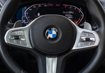 Подержанный автомобиль BMW X3 2024 года (11 фото)