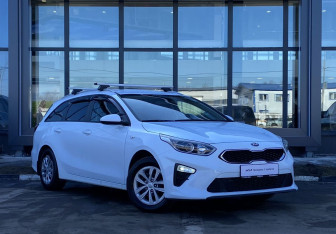 Подержанный автомобиль Kia Ceed Wagon 2019 года (3 фото)