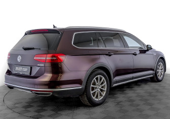 Подержанный автомобиль Volkswagen Passat Wagon 2018 года (5 фото)