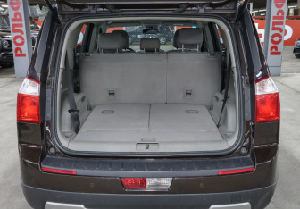 Подержанный автомобиль Chevrolet Orlando 2013 года (11 фото)