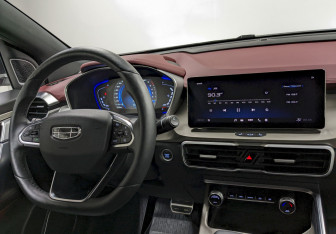 Подержанный автомобиль Geely Coolray 2023 года (22 фото)