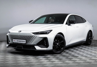 Подержанный автомобиль Changan UNI-V 2023 года (1 фото)