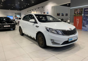 Подержанный автомобиль Kia Rio Sedan 2013 года (3 фото)