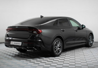 Подержанный автомобиль Kia K5 2020 года (5 фото)