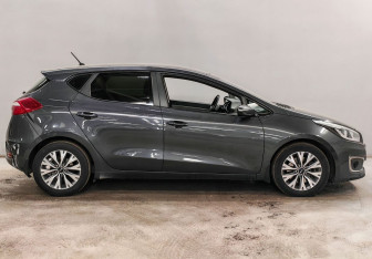 Подержанный автомобиль Kia Ceed Hatchback 2016 года (4 фото)