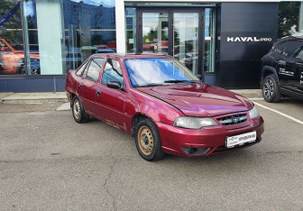 Подержанный автомобиль Daewoo Nexia Sedan 2012 года (3 фото)