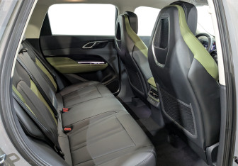 Новый Hongqi HS3 2025 (12 фото)