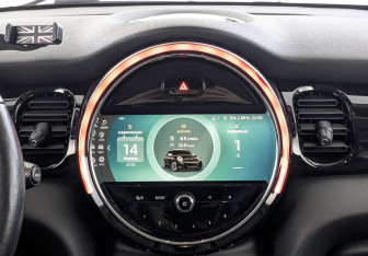 Подержанный автомобиль MINI Hatch 2021 года (17 фото)