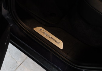 Подержанный автомобиль Porsche Cayenne 2019 года (11 фото)