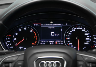 Подержанный автомобиль Audi Q5 2020 года (11 фото)