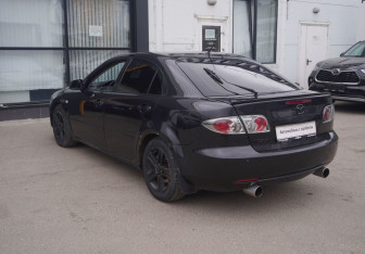 Подержанный автомобиль Mazda 6 Liftback 2006 года (6 фото)
