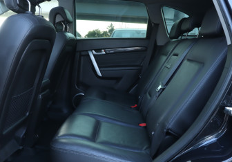 Подержанный автомобиль Chevrolet Captiva 2014 года (10 фото)