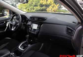 Подержанный автомобиль Nissan X-Trail 2021 года (7 фото)
