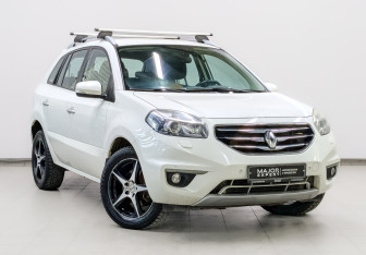 Подержанный автомобиль Renault Koleos 2013 года (3 фото)