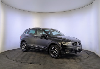 Подержанный автомобиль Volkswagen Tiguan 2019 года (3 фото)
